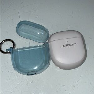 Bose White Wireless Earbuds with Blue Case